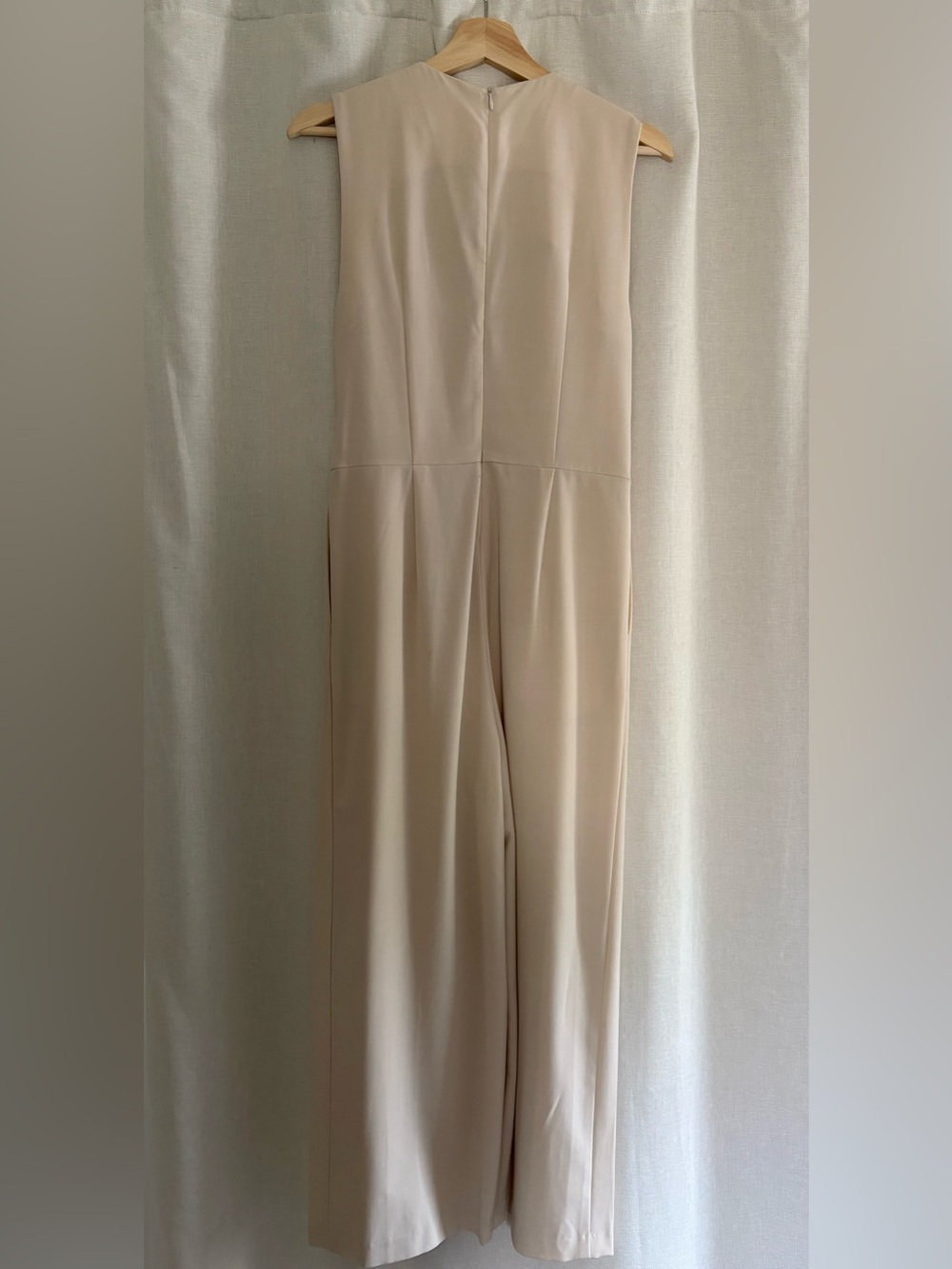 Sleeveless Cream Wide-Leg Jumpsuit with Tie Waist - Picture 2 of 5